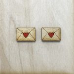 σκουλαρίκια γράμμα